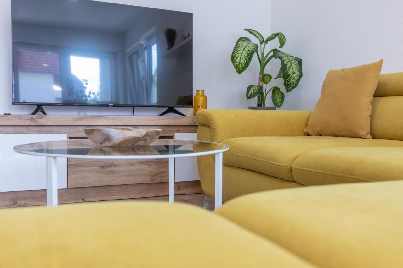 Unique: Zentrumsnahe 2 Zimmerwohnung In Villingen Mit Netflix 1 Og Exterior foto